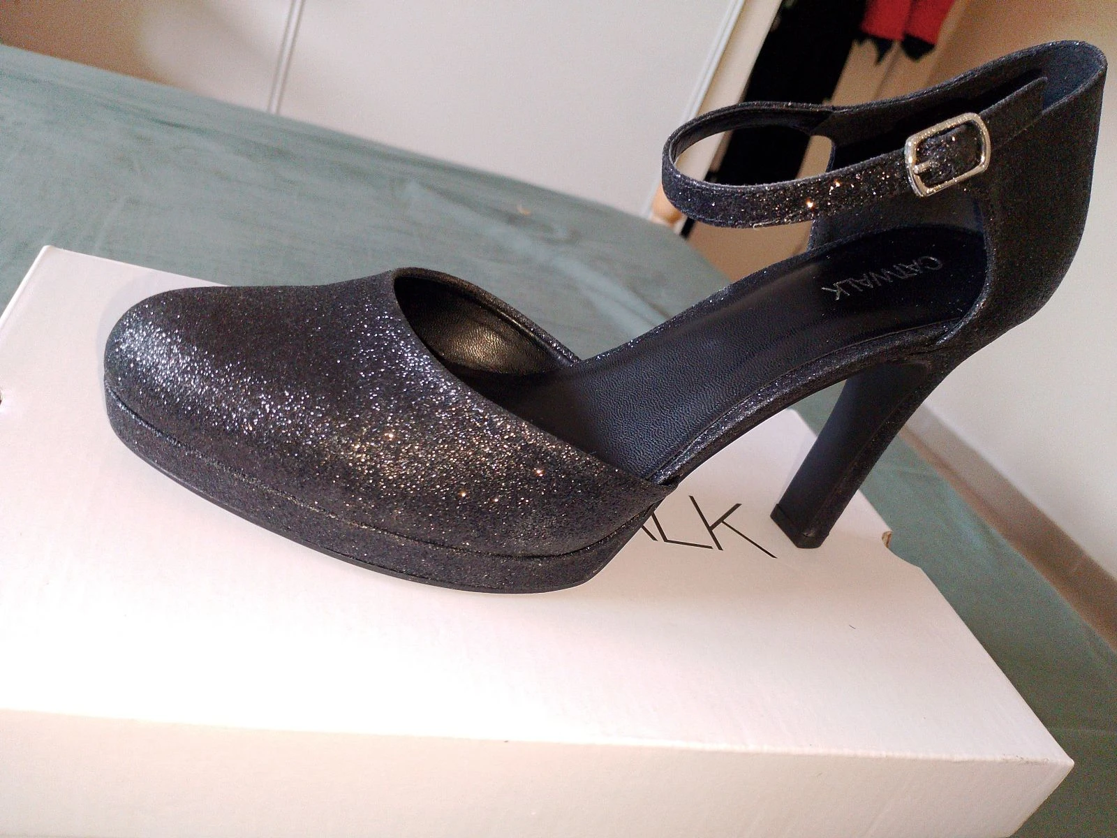 🌟 Escarpins noirs pailletés à plateforme Catwalk (Taille 41) – Neufs – photo 5